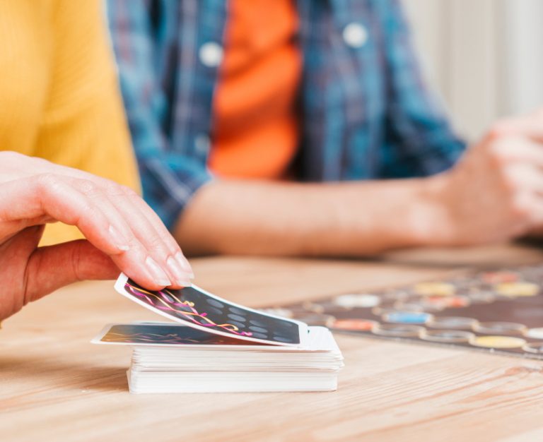 The main tricks in playing card games with kids…